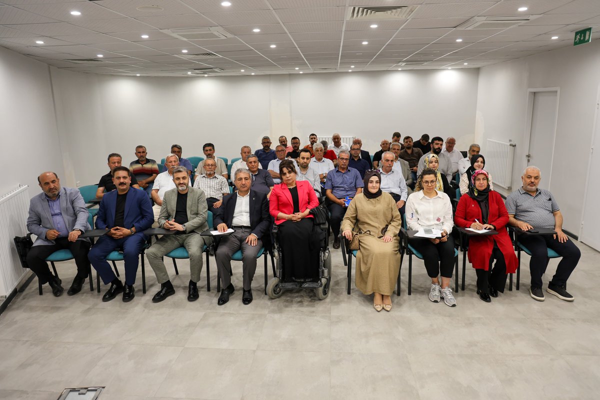 AliBakantr's tweet photo. 📍AK Parti Malatya İl Başkanlığı

Haftalık Olağan İl Yönetim Kurulu Toplantımızı gerçekleştirdik.

Toplantımızda aldığımız kararların ve yaptığımız istişarelerin Malatya’mız ve teşkilatımız için hayırlara vesile olmasını temenni ediyorum. https://t.co/1b0btmFWpM
