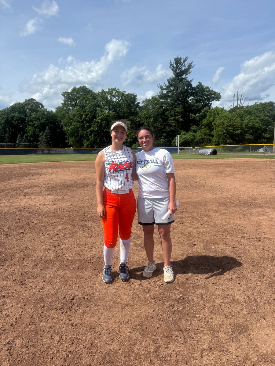ValleyRage2010's tweet photo. Way to represent Valley Rage at Clarion Prospect camp last weekend!  Keep it up, girls! @Abby2028Abby @JuliaBoffo2028 https://t.co/ZRSct7ffNF