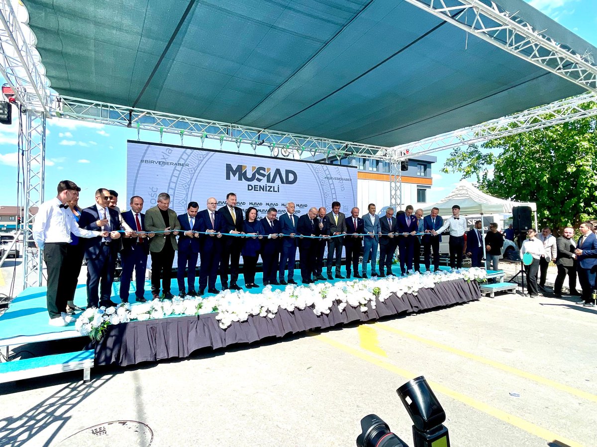 MUSIAD_Manisa's tweet photo. @MUSIAD_Manisa olarak, @MUSIADDenizli Şubemizin yeni hizmet binasının açılış törenine katılım sağlayarak bu anlamlı güne ortak olmaktan memnuniyet duyduk.
@MUSIAD https://t.co/FqpRD2fGJY