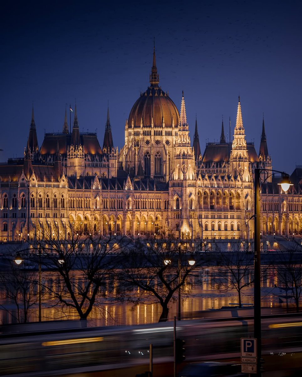 beautyexplorer0's tweet photo. Budapest, Hungary https://t.co/Zbjqg9yiXx