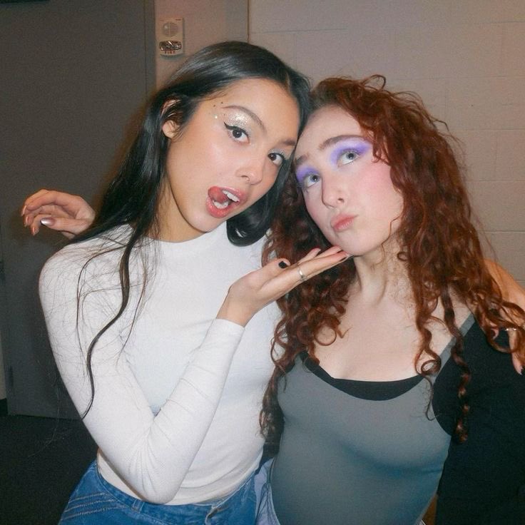 infochappellbr's tweet photo. 🚨 Chappell Roan foi anunciada no Daisy Chain Fest, festival criado por Olivia Rodrigo. 

Além de reunir apenas artistas femininas, o evento também apoiará uma causa importante: todo o lucro arrecadado será destinado a instituições voltadas ao apoio de mulheres. 🩷🩵 https://t.co/yf6YmBKKOs