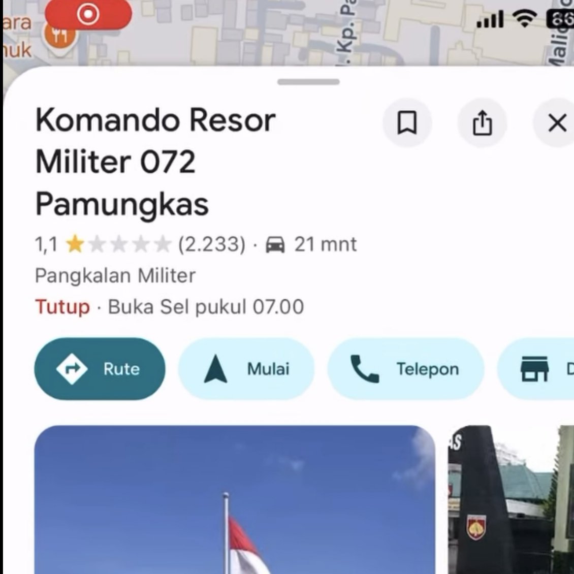 pedas__manis's tweet photo. Definisi bener2 dibungk4m.. 

Rating google maps yg sempet nyentuh bintang 1.1, tapi dibalikin lagi ke awal jadi 4.7

Gila banget ya, baru hal kecil gini aja mereka susah banget mau ngakuin salah, gimana kalo masalahnya gede. 

     BEFORE                               AFTER https://t.co/ZzpPGaOAUK