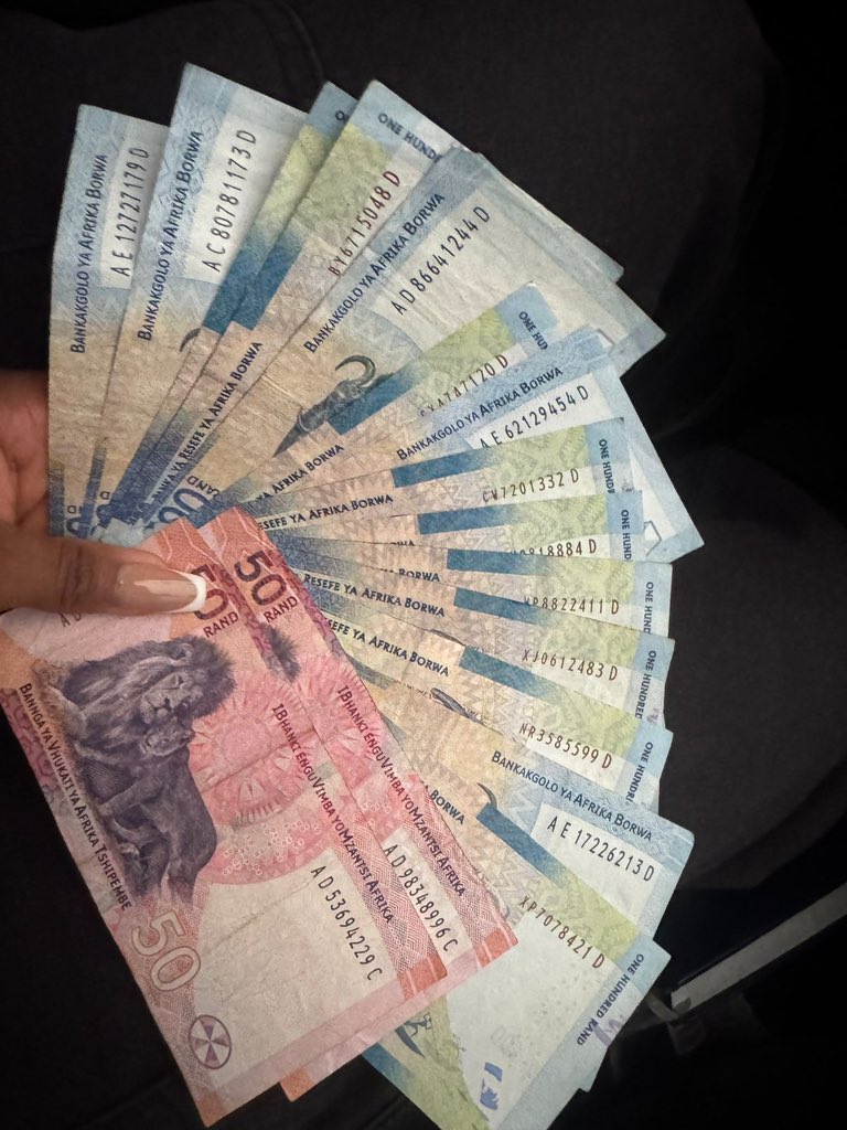 Jaca_Patrick's tweet photo. ♦️ SUCCESS REPORT ♦️

JMPD officers acted swiftly on a complaint of extortion at a building on Mitchell Street in Hillbrow, where a suspect allegedly demanded money from a caretaker and threatened to cut off the water supply if payment was not made.

The suspect was arrested on arrival and detained at Hillbrow SAPS on a charge of extortion. During the arrest, officers recovered appointment cards linked to Johannesburg Water and City Power, which were booked in as evidence.