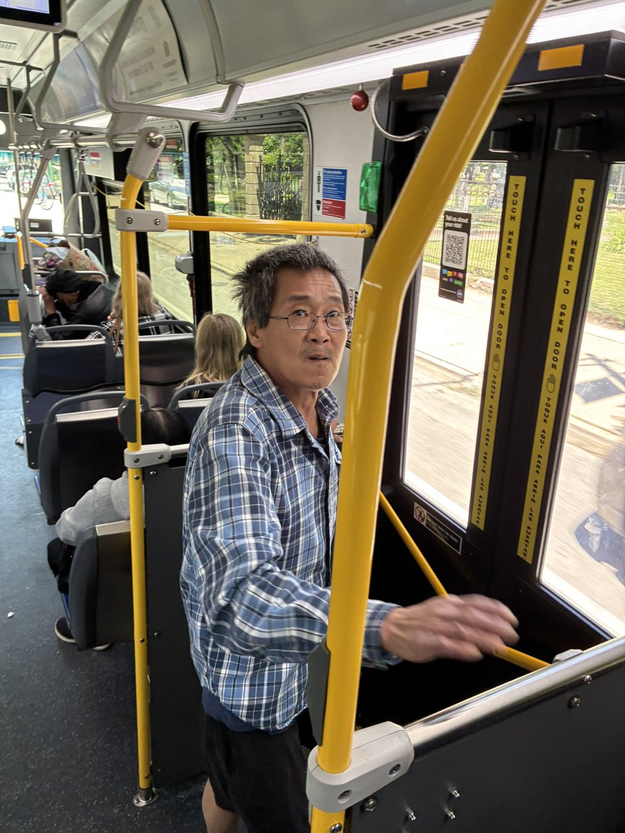 disabledstalker's tweet photo. Dirtbag gangstalker on bus. https://t.co/SKfbIxLSpS