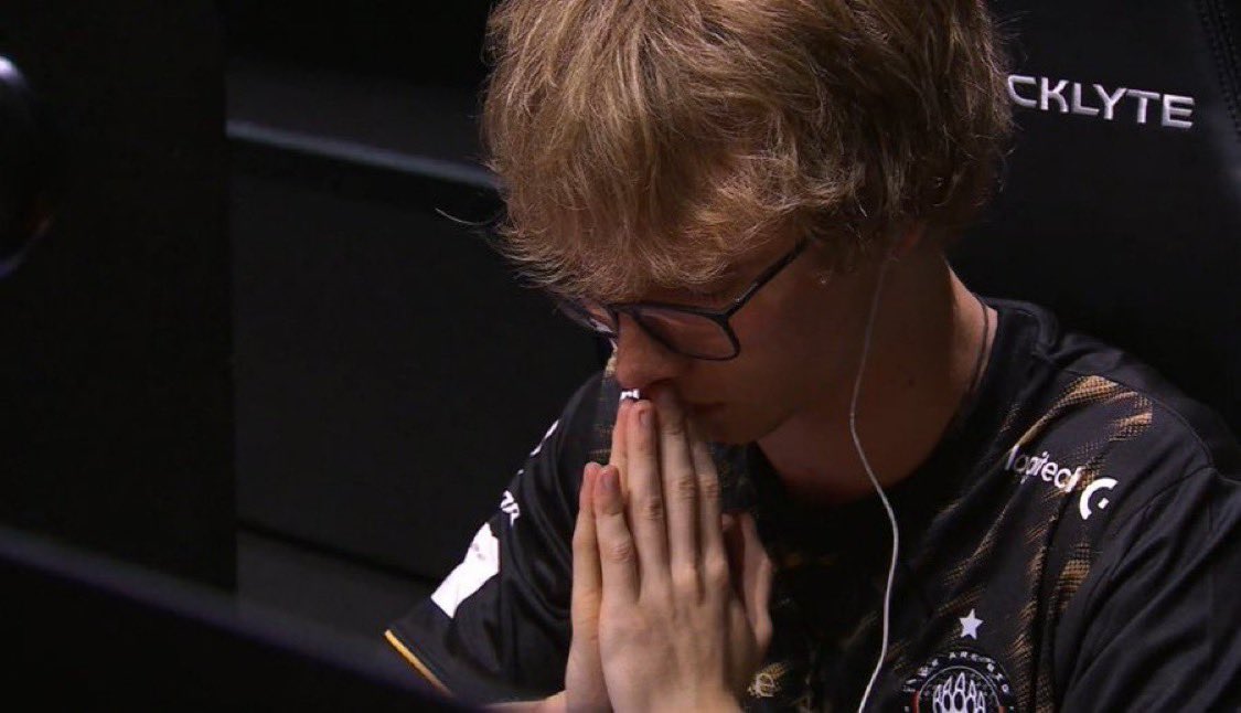 No_liquid0's tweet photo. @0xSweep Howdy supreme ultra super legend sweep ser, can I please be the lucky winner super legend?

METAWIN USERNAME: Oxide https://t.co/koH2zXN5FN