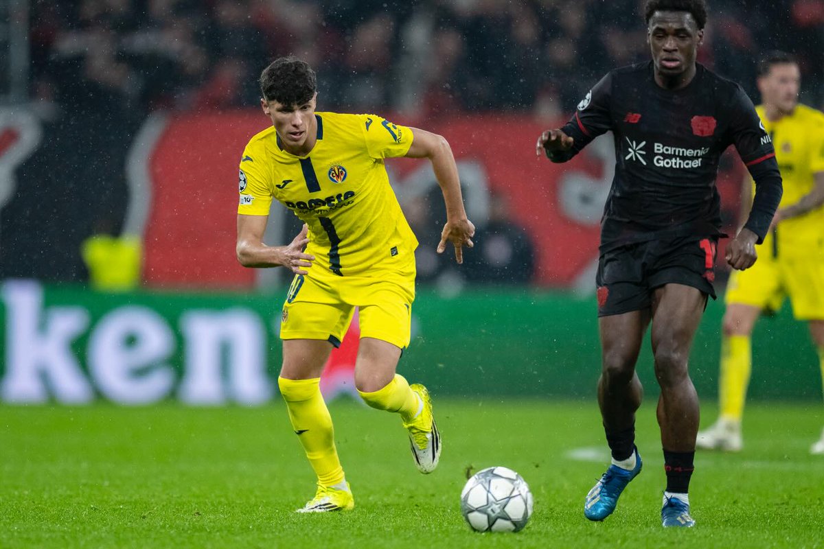 scouteuropee's tweet photo. Daniel Budesca is a modern full-back capable of balancing defensive and attacking responsibilities effectively. Standing at 1.85m, he possesses an excellent physical profile that gives him a significant advantage in aerial duels and physical battles while still maintaining good mobility for a player of his size. Offensively, he uses the flank efficiently and provides width through well-timed forward runs. His ability to carry the ball into advanced areas helps his team progress up the pitch, while his passing choices and crossing ability allow him to contribute to attacking phases. Defensively, Budesca displays strong positional awareness and tactical discipline, making him a reliable presence on the right side of the defense.