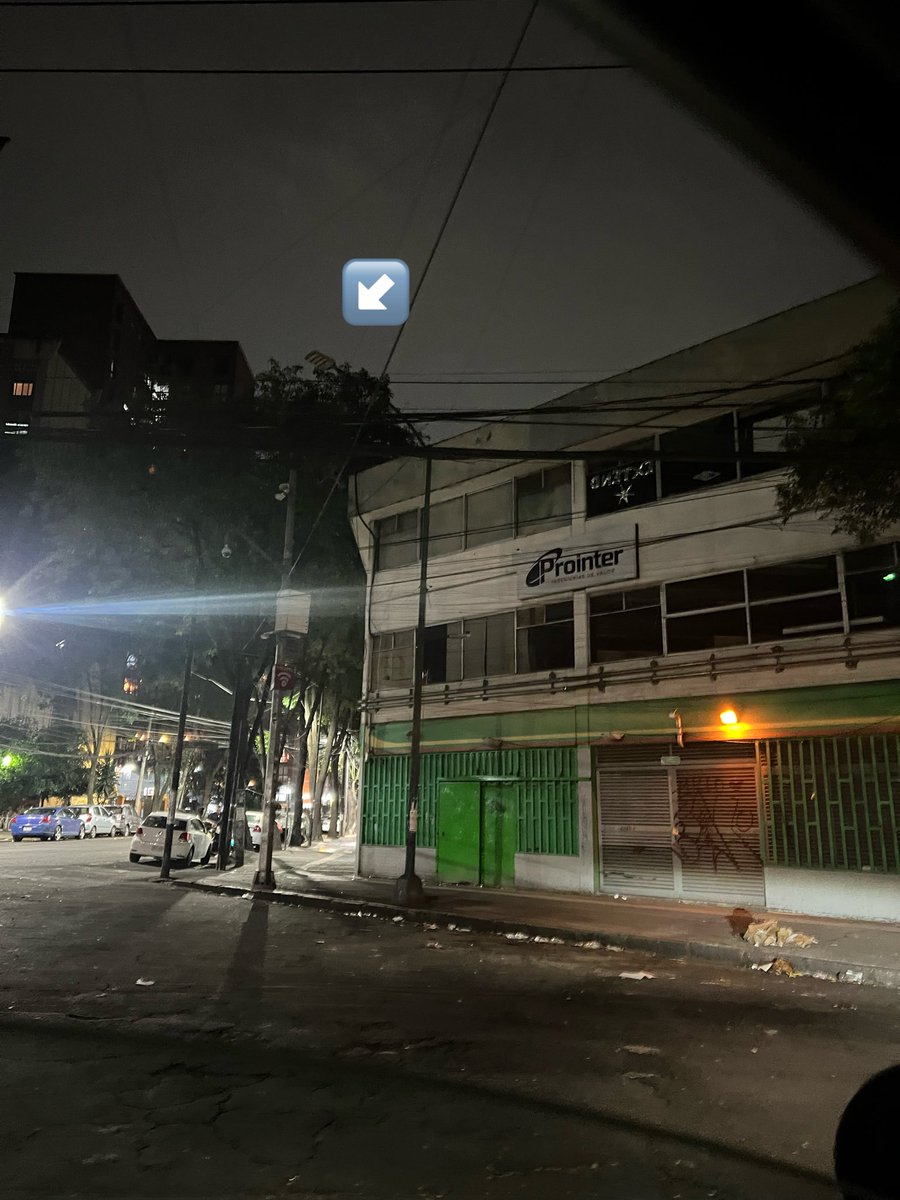 coxiox's tweet photo. .@pcacuauhtemoc @AlessandraRdlv @mariiongr 
Su apoyo en la reparación de esta luminaria en Dr J Navarro esquina con Dr Carmona y Valle https://t.co/Sn4O0yibMe