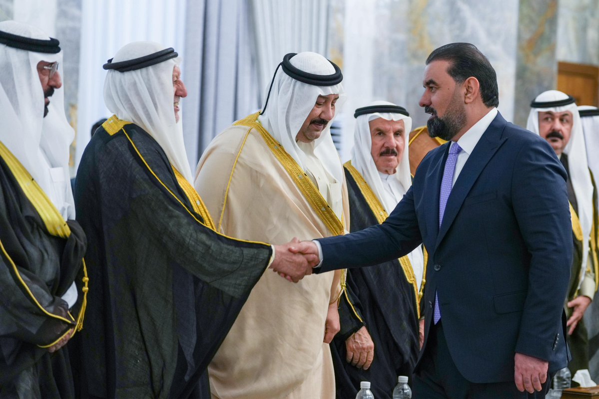MOHaibet's tweet photo. رئيس مجلس النواب يستقبل وفدا من شيوخ ووجهاء ورابطة علماء الدين في سامراء

استقبل رئيس مجلس النواب السيد هيبت الحلبوسي وفداً ضمَّ عدداً من شيوخ ووجهاء ورابطة علماء الدين بمدينة سامراء، بحضور النائب وليد الدراجي. https://t.co/8GByrDzRWo