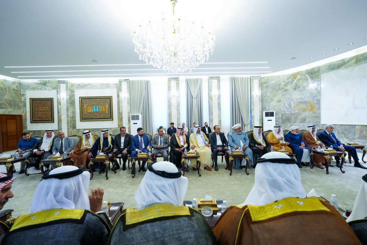 MOHaibet's tweet photo. رئيس مجلس النواب يستقبل وفدا من شيوخ ووجهاء ورابطة علماء الدين في سامراء

استقبل رئيس مجلس النواب السيد هيبت الحلبوسي وفداً ضمَّ عدداً من شيوخ ووجهاء ورابطة علماء الدين بمدينة سامراء، بحضور النائب وليد الدراجي. https://t.co/8GByrDzRWo