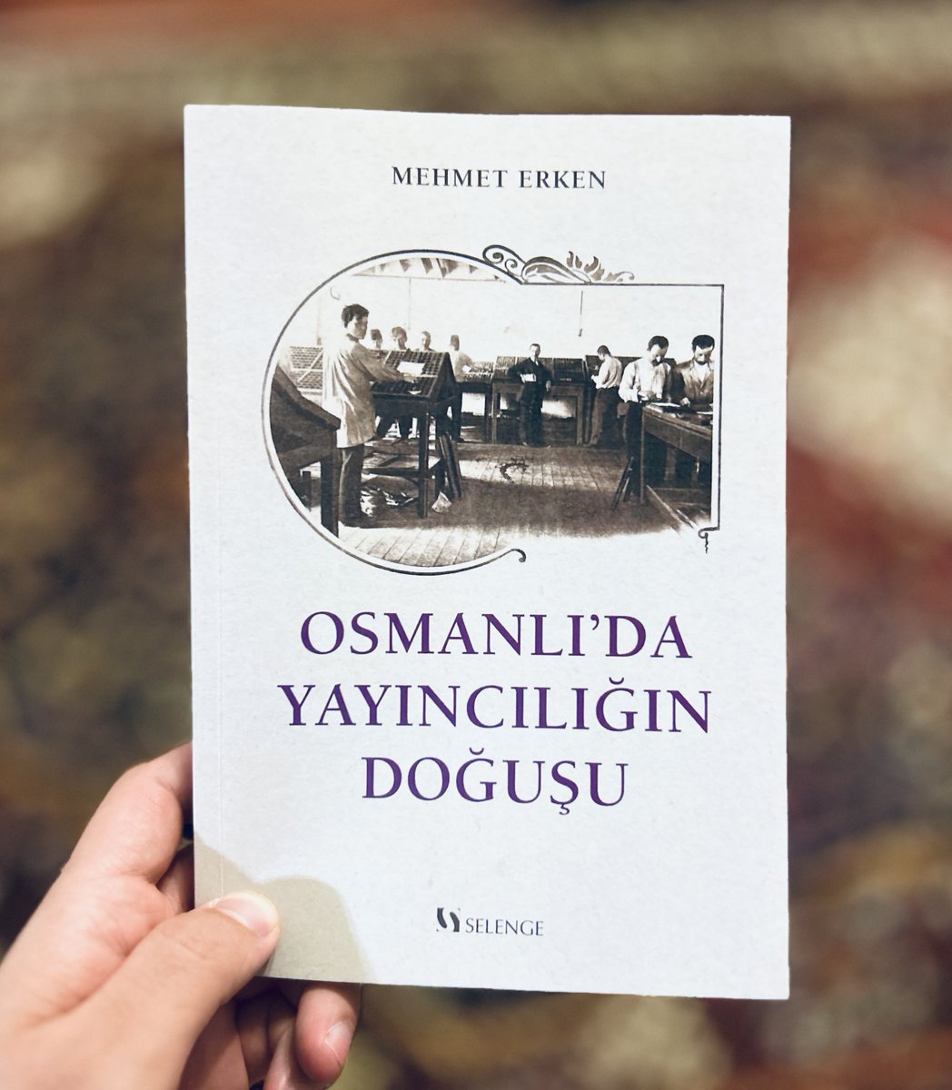 kitapvkutuphane's tweet photo. Mehmet Erken'den yıllardır beklenen kitap nihayet geldi:
Osmanlı'da Yayıncılığın Doğuşu

@MehmetEIU matbaanın artık bireysel bir uğraştan çıkıp sektörleştiği ve profesyonel yayıncılığın başladığı 19. yüzyıla değiniyor https://t.co/3AeCHL0YvY