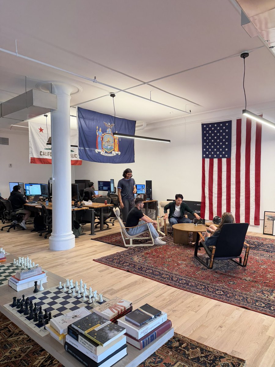 dbabbs's tweet photo. Day 1 in new @tryprofound office

📍Union Square NYC https://t.co/dVsqDowPFs