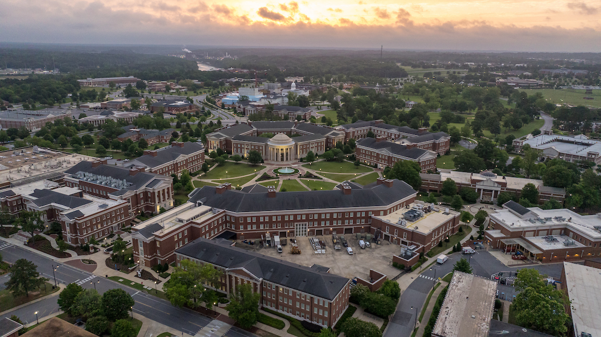 UofAlabama's tweet photo. #Bama selected again → @FulbrightPrgrm offered awards to 10 UA students for 2026-27! 🎉 The program offers opportunities in various disciplines to passionate &amp; accomplished graduating college seniors, graduate students &amp; young professionals 👏 Read more: https://t.co/bHZt8AyWN9 https://t.co/6d3tTx88xH