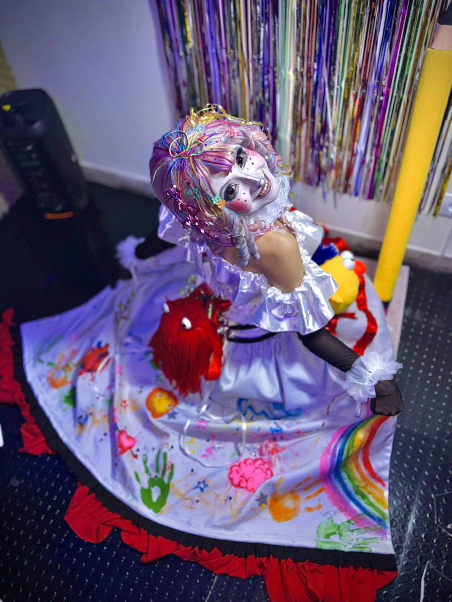 favo_arte's tweet photo. vocês não sabem o QUÃO feliz estou com esse cosplay! planejei ele do 0 e simplesmente AMEI MUITO o resultado! ❤️ #dhmis https://t.co/1603xkhO0v