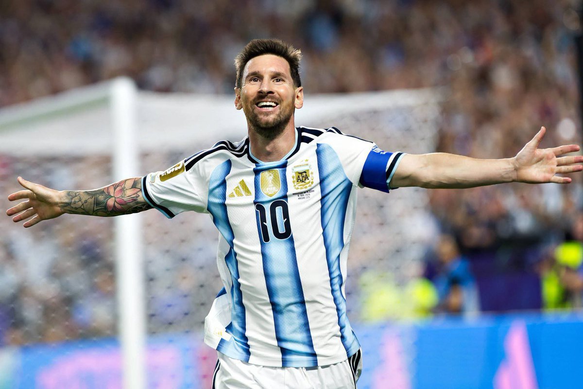 dickzen_long's tweet photo. World Cup all time Top Scorers:

17 - Lionel Messi 🇦🇷 
16 - Miroslav Klose 🇩🇪 
15 - Ronaldo 🇧🇷 
14 - Kylian Mbappé 🇫🇷 
14 - Gerd Müller 🇩🇪 
13 - Just Fontaine 🇫🇷 
12 - Pelé 🇧🇷 https://t.co/bbawtEuRiB