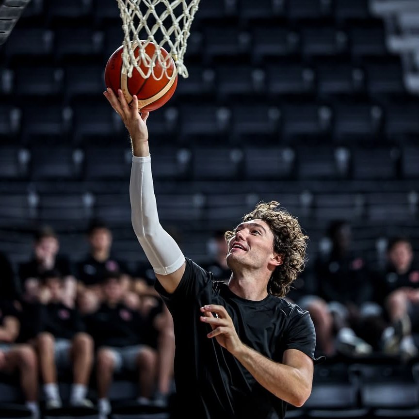osman_cedi78626's tweet photo. Back in action @cediosman 🏀💙 https://t.co/wa3wv5JLgL