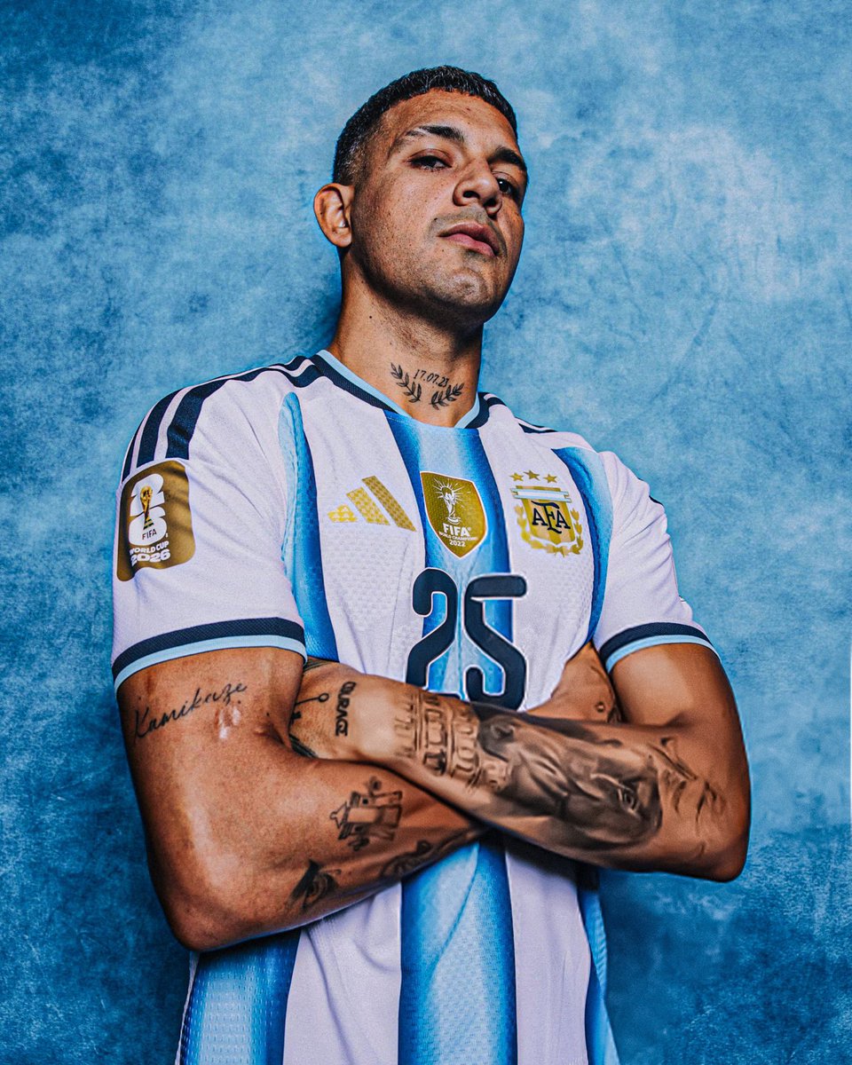 TermitoBostero's tweet photo. ESTE CHADAZO NOS CERRÓ EL ORTO A TODOS https://t.co/s7lzOE1QJx