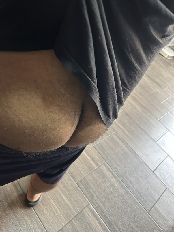 SweetSpicy91's tweet photo. Buenas buenas 🍑#gay #bear https://t.co/NTTnsQn2Pi