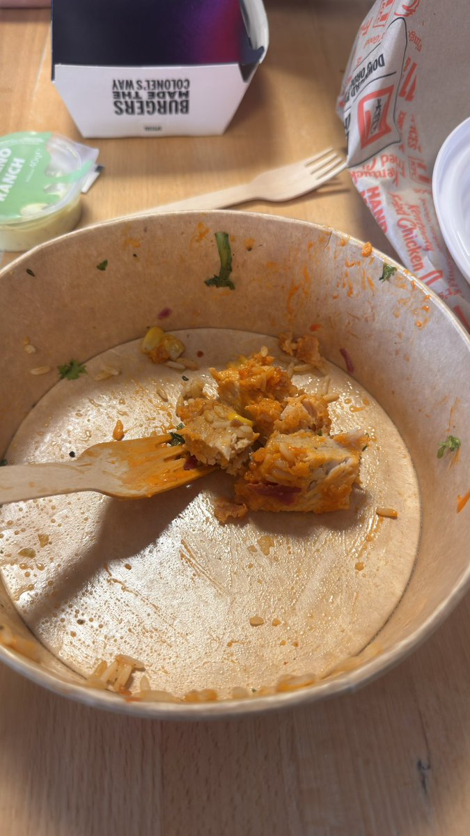 _emheath's tweet photo. @KFC_UKI_Help had a rice bowl at knutsford services and paid for an extra chicken fillet and half of it was like rubber :( very sad very gross https://t.co/wO0lh2oaWl