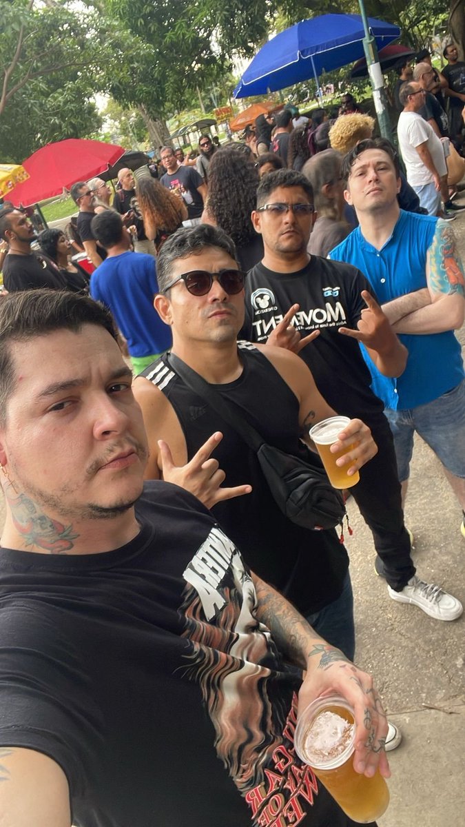 rafaellyra's tweet photo. @Diego_Dru @RomaNewsOficial Respeitem a opinião do especialista em macho https://t.co/qvt5Jt9D9e