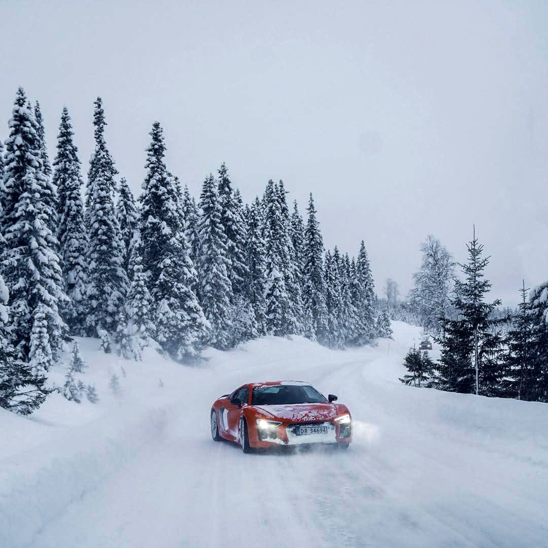 thecarguy41's tweet photo. The R8 was at home on the ice... @AudiOfficial
@AudiUK
#Audi #r8 #snowadventure #Norway #icedriving https://t.co/015QuViwqV