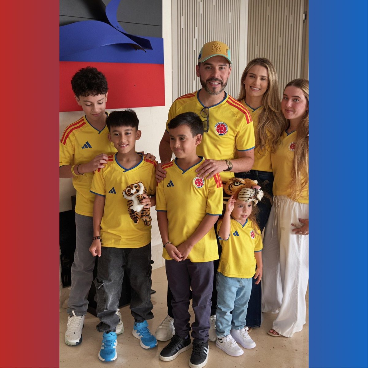 liz_churchill10's tweet photo. Colombia’s new President Abelardo De La Espriella, a devout Catholic, Lawyer and Family Man, has vowed to make Colombia Great Again. 

“Today begins a new stage for our Nation. A stage in which we once again believe in ourselves” https://t.co/9rgwA0p16n