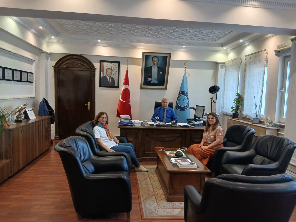 resatkasap's tweet photo. (22.06.2026)
Rahmetli Annemin vefatı dolayısıyla,  Ankara kurum dışı ile Gazi Üniversitesi ve Fen Fakültemizin yöneticileri, öğretim üyeleri ve idari personelleri acımızı paylaşmalarından dolayı içten teşekkürlerimizi sunuyoruz. Selamlarımla. https://t.co/8L1wwERMI3