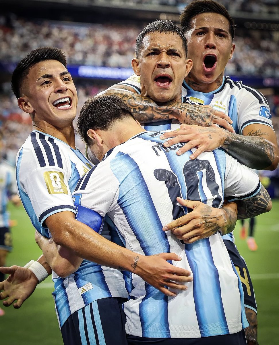 SchneiderARG's tweet photo. ANIMAL COMPETITIVO. EL MEJOR JUGADOR DE TODOS LOS TIEMPOS. https://t.co/eFfSHVLC57