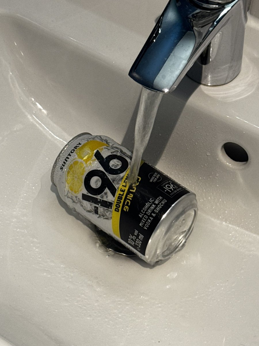 Zeklyn_'s tweet photo. desperation breeds innovation https://t.co/DLDanJy51n