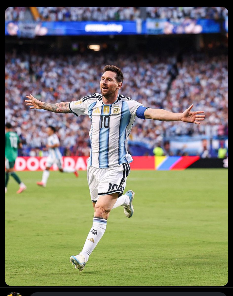 mukuru101010's tweet photo. HE IS THE FUCKEN GOAT 🔥🔥🔥🔥 https://t.co/0RW7ftJYZq