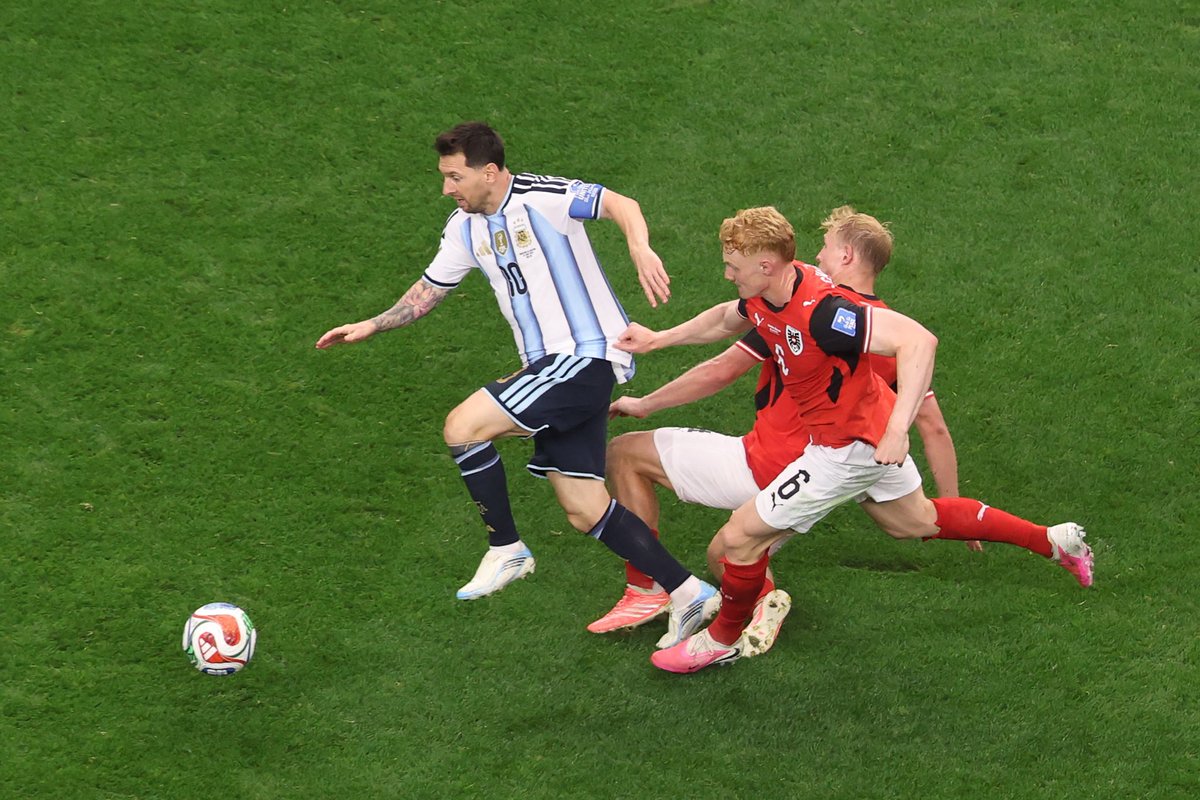 agdws's tweet photo. ¡Felicitaciones, Argentina, por avanzar a los 16avos del Mundial! Otra muestra de fútbol, talento y coraje, siempre Creyendo en Grande.

¡Vamos, Argentina! ¡Vamos, Sudamérica! https://t.co/hFHoZ025zm