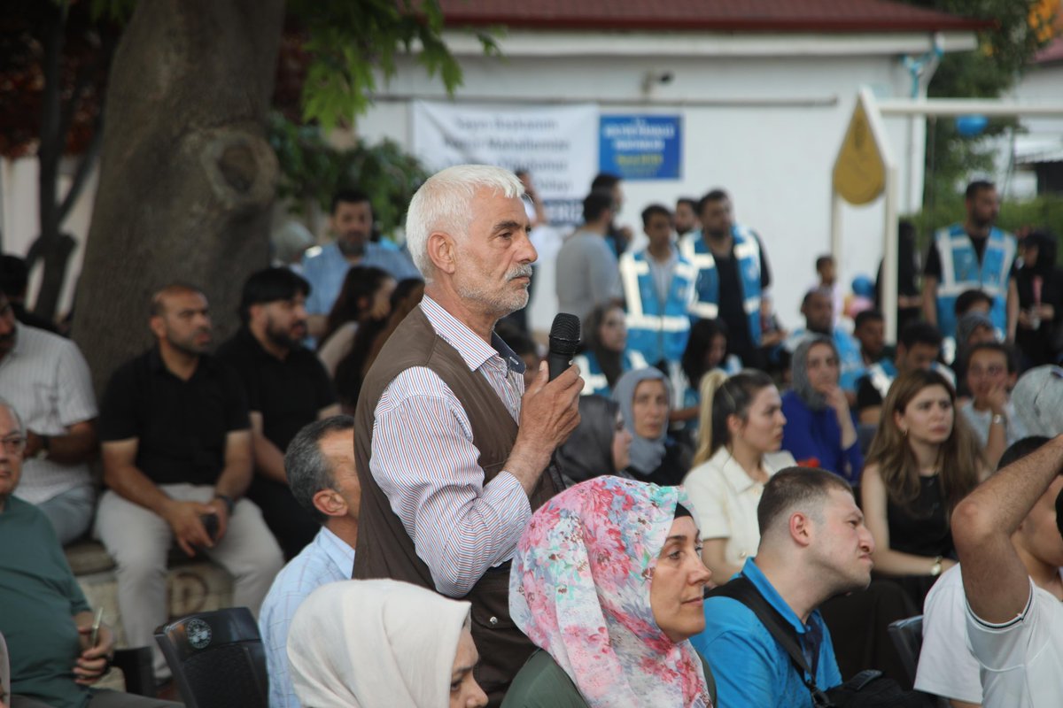 isselmanoglu23's tweet photo. Bizim en büyük gayemiz; gönüllerde yer edinmek, vatandaşlarımızın duasını ve desteğini kazanmak.

Mahalle Buluşmaları kapsamında Kültür Mahallemizde hemşehrilerimizle bir araya gelerek talep ve önerileri dinledik, mahallemize ilişkin ihtiyaçları yerinde değerlendirdik.

Samimiyetleri ve misafirperverlikleriyle bizleri bağrına basan tüm Kültür Mahallesi sakinlerimize teşekkür ediyoruz.

📍Kültür Mahallesi

@Akparti 
@abuyukgumus