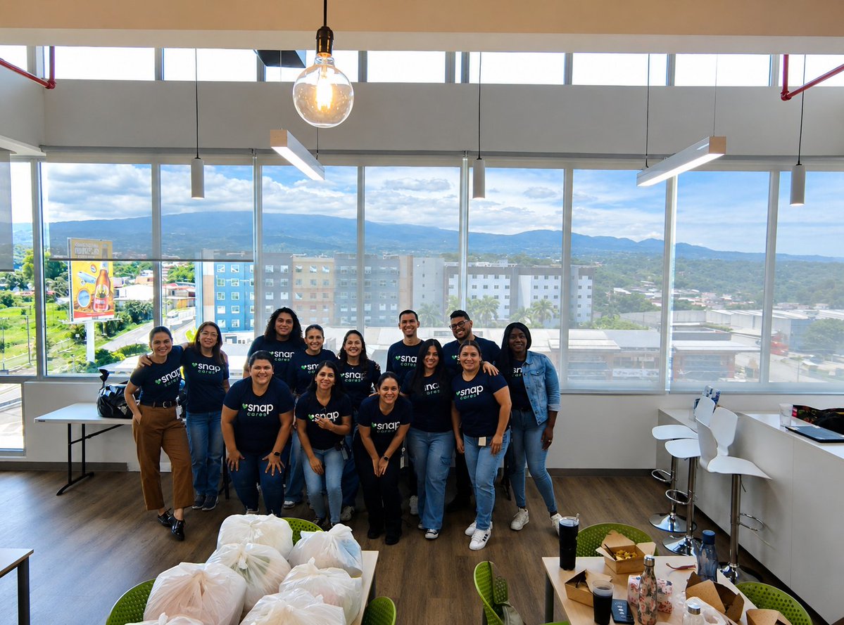 MySnapFinance's tweet photo. This month, our Snap Finance team in Costa Rica celebrated Pride month by partnering with @ICasabierta  Foundation to assemble personal hygiene kits and snack bags for young adults currently residing in shelters who face unemployment, limited resources, and a lack of family or social support networks.

Thank you to our amazing volunteers from Snap Finance and IRCA Casa Abierta Foundation for advancing well-being within the community. 💚