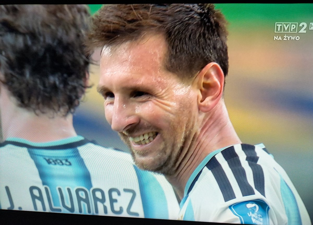 RucPawel's tweet photo. #Mundial2026 #Argentyna vs #Austria 2:0. Bez niespodzianki. @Lionelmessi jest wielki💪 Chyba wieku nie czuje...Nie strzelił #rzutkarny, to biegał i strzelił dwie bramy z gry🤷 proste 😉 i został #krolstrzelcowmistrzostwswiata🤷 z 18 bramkami👏💪👏💪 https://t.co/QQL5g5ihsj