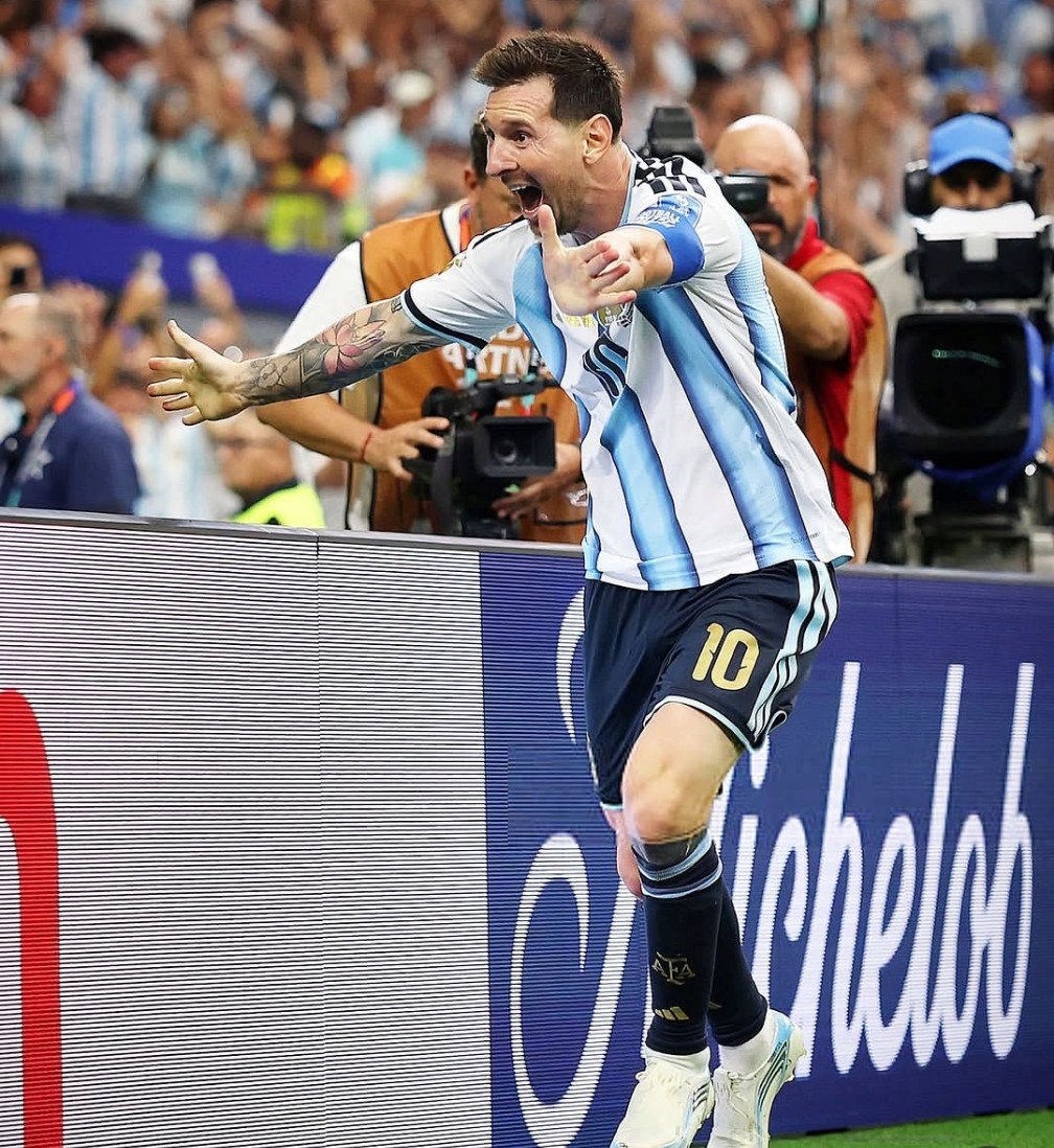 Steve_Labile's tweet photo. Argentina without Messi is like Portugal with Ronaldo

He's a mad man 🐐 #ARGAUT #Fifaworldcup https://t.co/DsCPGqoB2W