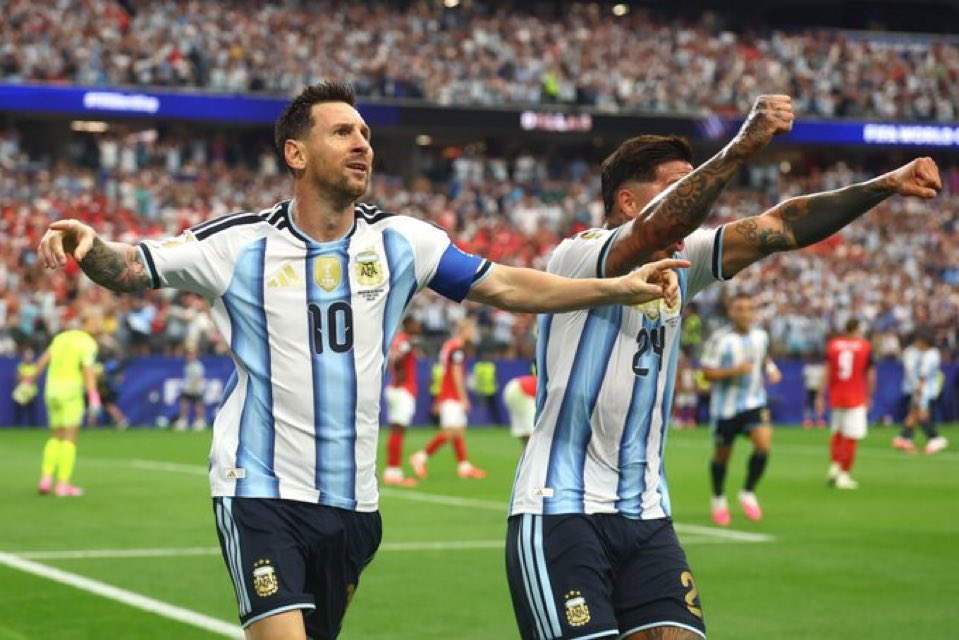 football_actufr's tweet photo. 🚨 LIONEL MESSI 🇦🇷 EST LE SEUL BUTEUR DE L’ARGENTINE DANS CE MONDIAL 2026 😭🐐!

5 buts ⚽️ https://t.co/F5FctFjtPt