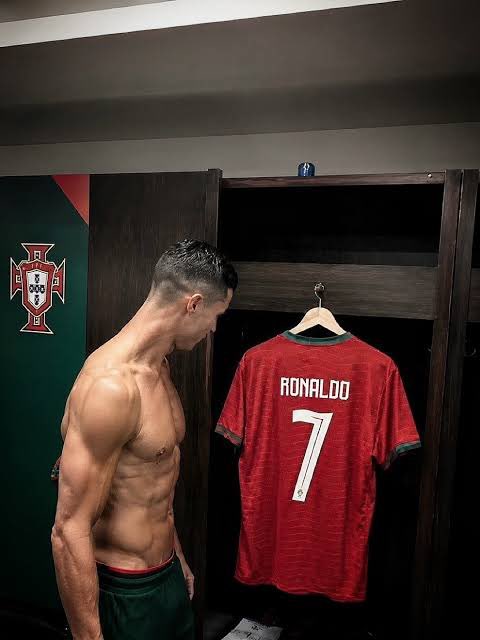 cagiago_'s tweet photo. Keep your World Cup man this is the best football player ever, even Kendrick Lamar has more Grammys than Michael Jackson and we all know who’s better, football is not measured by goals and trophies.🏆 https://t.co/7shlzKNSef