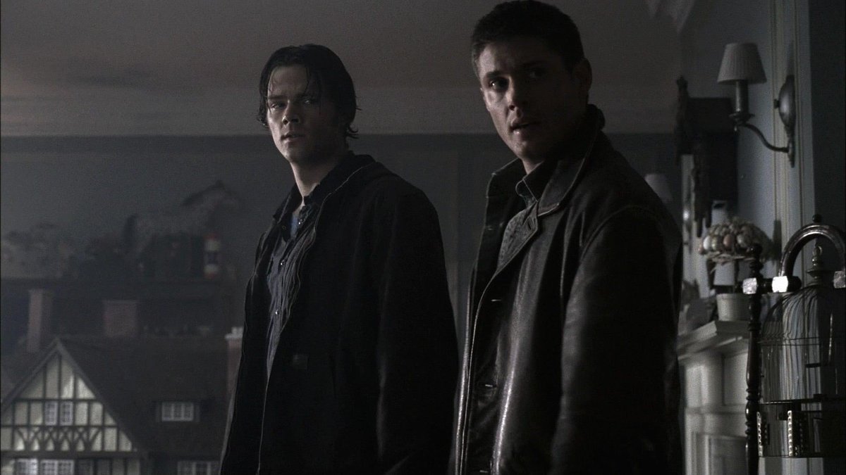 spn_aesthetic's tweet photo. Jared Padalecki stated that he and Jensen Ackles were somewhat freaked out by the room of blank-staring dolls in playthings (2×11) episode. They kept daring each other to 'poke' one particular eyeless doll in the eye sockets or to stand alone in the room. The pranks escalated slightly when Jared put a few of the dolls in Jensen's trailer 'just to freak him out.