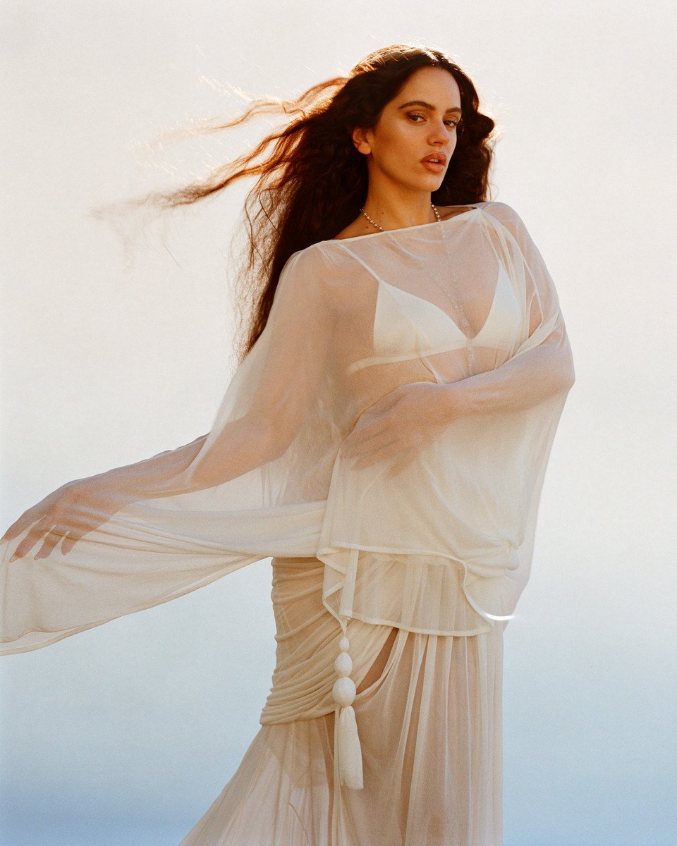rosaliaxarchive's tweet photo. ROSALÍA for Vogue US (2026) https://t.co/5hv6RMrFMJ