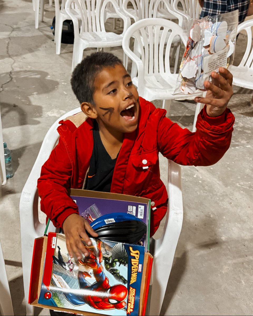 OCC_UK's tweet photo. Last week, joy spread across the mountains and valleys of Ecuador! ⛰️

Thousands of children heard the Good News of Jesus and received a tangible expression of His love. ❤️

Learn how you can be part of Operation Christmas Child at https://t.co/3zv4thrquH today! https://t.co/y5itMbx4vA