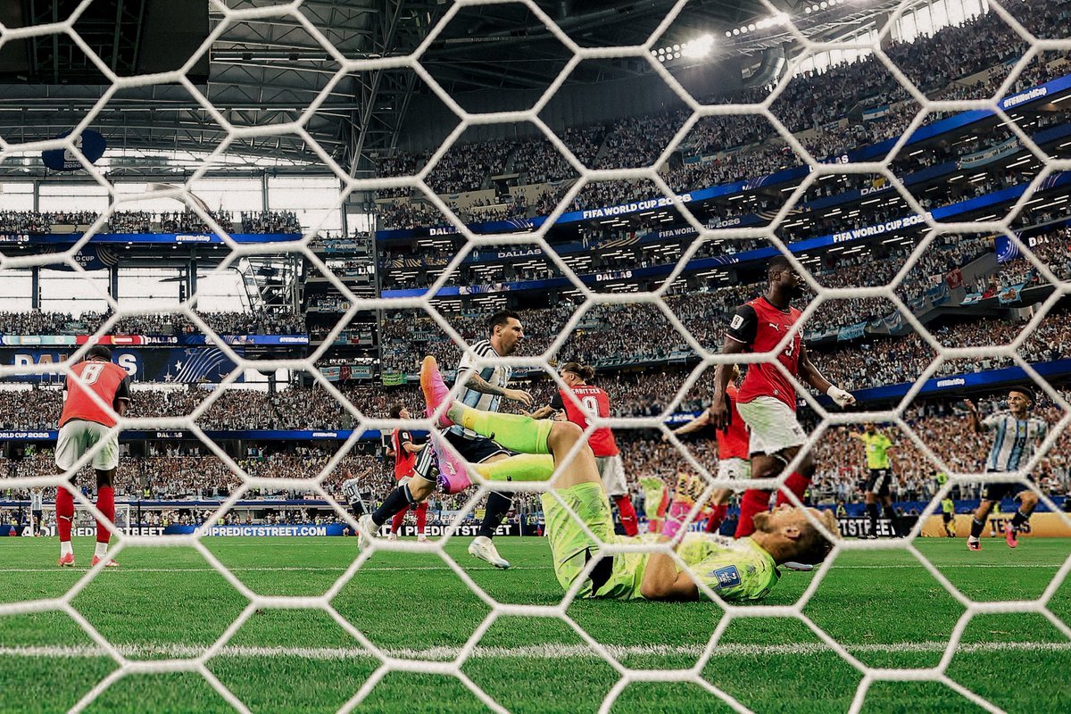 sureszzzh's tweet photo. Enough 🤧 

#Argentina #Messi https://t.co/2JDhJAv3lE