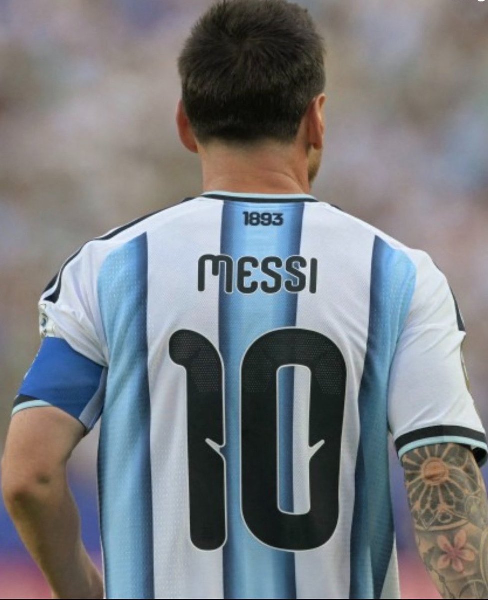 MJMendezCasarie's tweet photo. #Messi es esfuerzo individual, mérito, disciplina, familia, trabajo silencioso y éxito sin pedir permiso.

Gracias #LionelMessi por tanto ♥️⚽️ 🇦🇷✨️ https://t.co/3HDhAl53ez