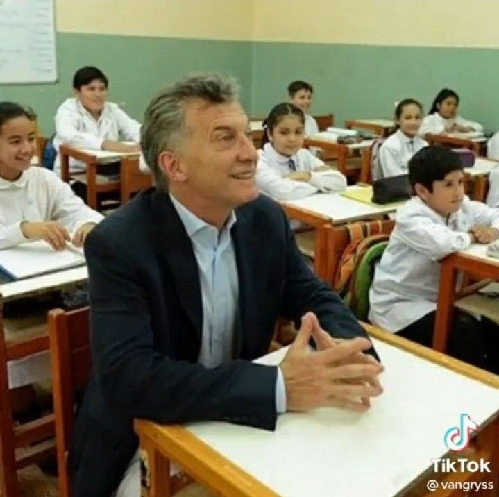 Adolfus39's tweet photo. @0800Cj Mauricio Macri https://t.co/gpunxl6tsq