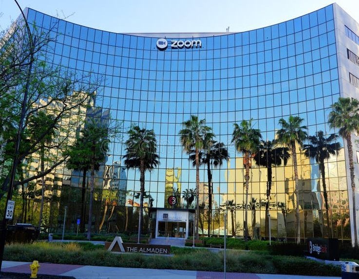 betterwithmk's tweet photo. Interviewer : 

Why does zoom have offices?

Him :

They work from office so everyone else can work from home https://t.co/WThuMXo1b3