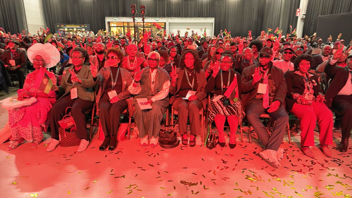 DrakeOfficial06's tweet photo. @Ofer_binshtok Thank you so much sir
Biafra redeclared it's independent on 29-11-24 Lahti @finland where thousands of Biafras traveled from Countries all over the world to redeclare their lost sovereign nation called United States of Biafra "USB" through their self referendum of over 50m votes. https://t.co/i5RJKRwkRD