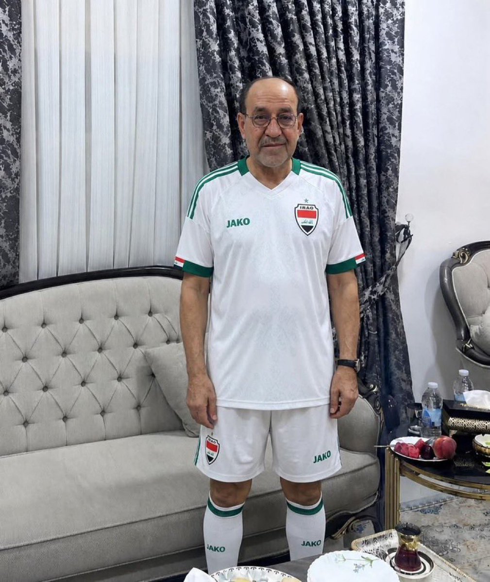 wa3e1979's tweet photo. @ZaidBenjamin5 وش رايك زيدون !؟ بعد هالصورة تتوقع يفوز #العراق ؟ https://t.co/O3quW1xYXU