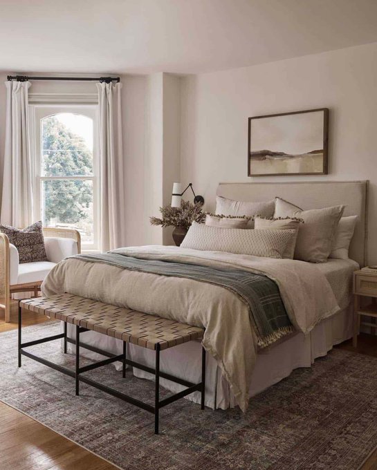 WindowWorksUSA's tweet photo. RP @OneKindesign 28 Inspiring Cozy Bedroom Design Ideas To Make Your Haven  https://t.co/wiEcjOqbSw via @KonterHomes https://t.co/CPdVFN01mA