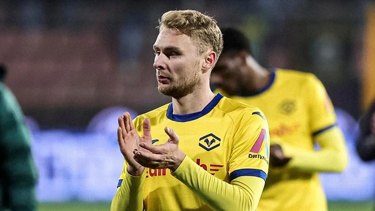 fcnblog's tweet photo. 🚨 Galatasaray, Victor #Nelsson için 8 milyon Euro talep ediyor.

💰 Danimarkalı stoper ile ilgilenen #Monza ve #Udinese'nin teklifi ise 5 milyon Euro civarında.

❌ Galatasaray, oyuncuyu kesin olarak satacak. https://t.co/UscxgporXx