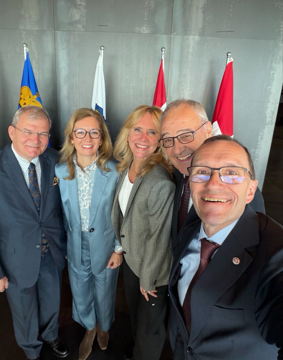 EspenBarthEide's tweet photo. In the current geopolitical landscape, economic cooperation and rules-based trade is more important than ever.
Thank you  @thorgkatrin and @EFTAsecretariat for hosting the #EFTA ministerial meeting in Iceland. We’re building an extensive network of free trade agreements.
🇮🇸🇳🇴🇱🇮🇨🇭 https://t.co/UBJsWmewMb