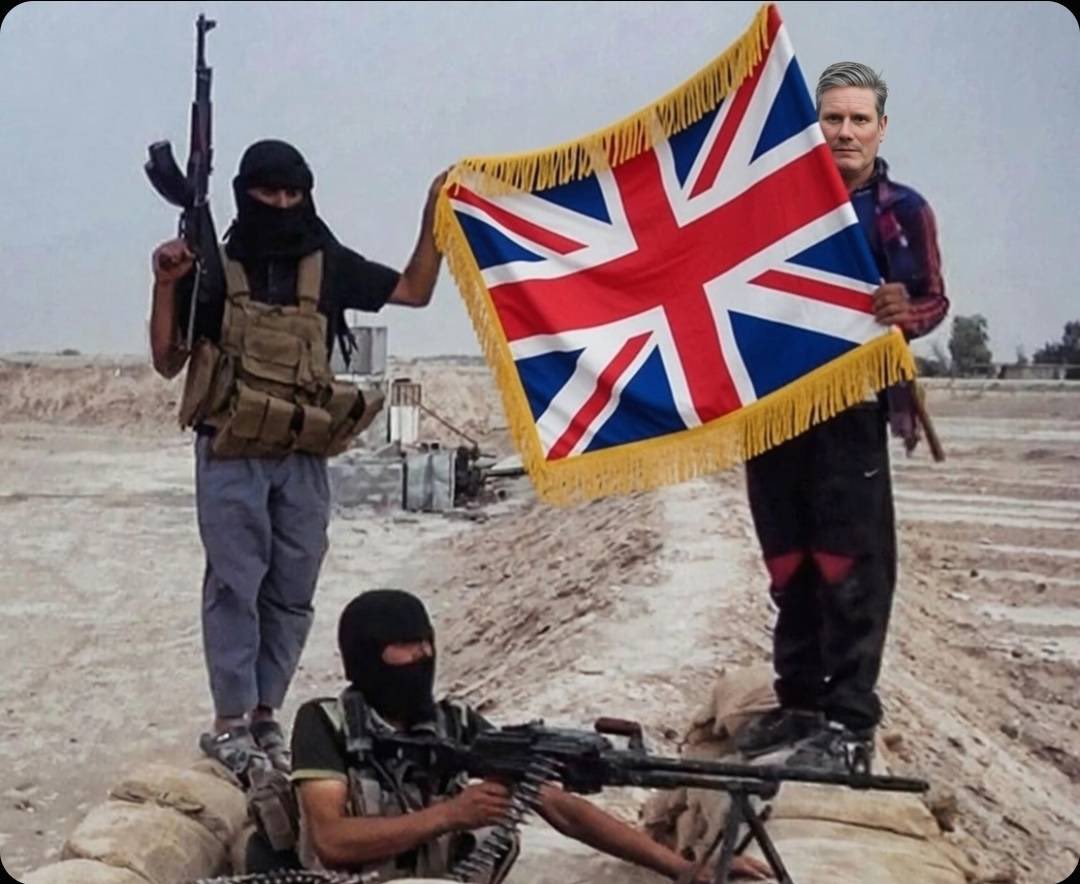 mat1_u's tweet photo. بفضل الله، سنواصل كفاحنا من أجل الحق. وسنعود قريبًا لتحرير لندن من طغيان برنهام
فليبارك الله جميع المناضلين من أجل الحرية الذين يقفون إلى جانبنا، وليلعن خونة برنهام
من أجل الله، والوطن، وكير https://t.co/13foCEIosP
