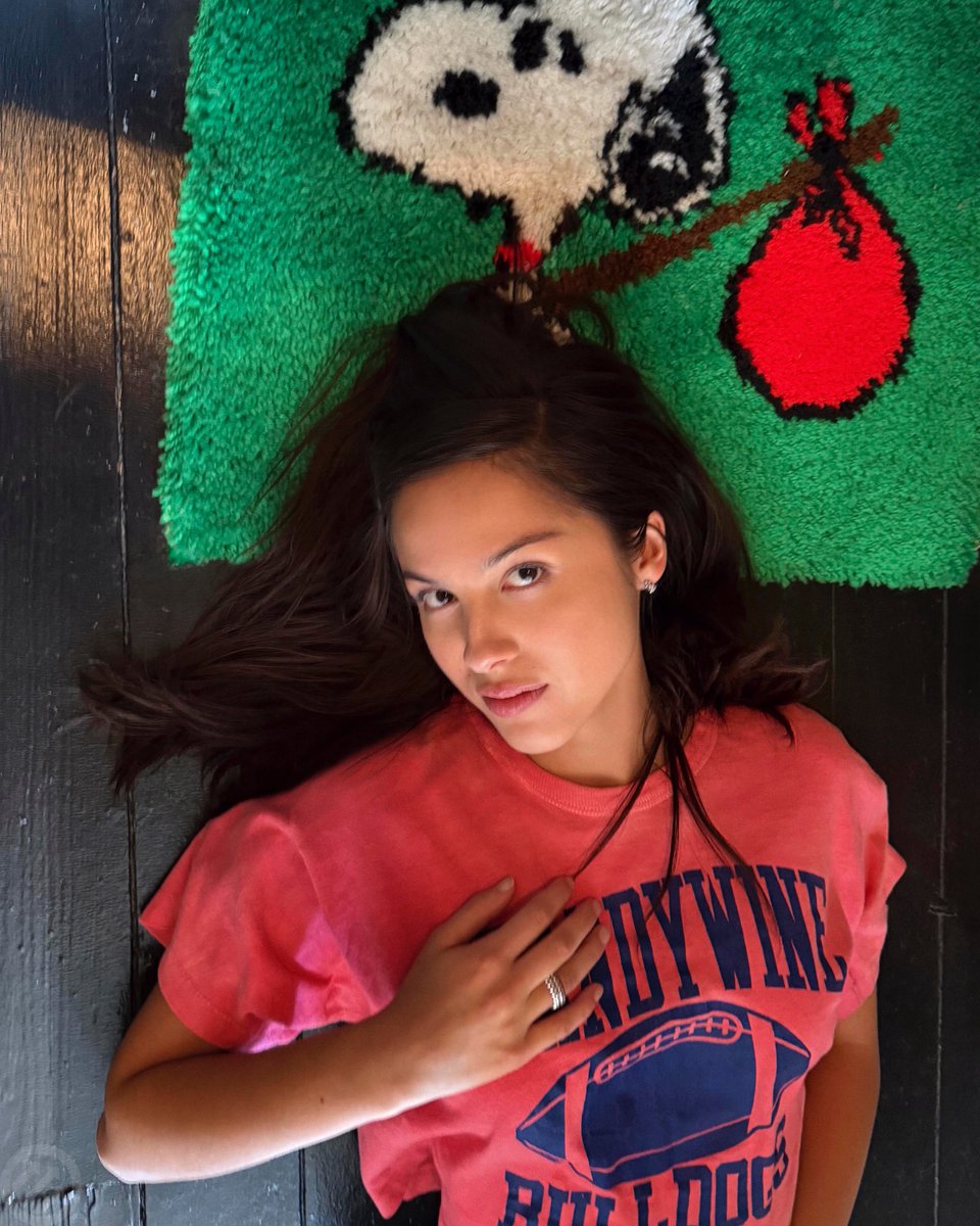 BuzzingPop's tweet photo. Olivia Rodrigo tells Pitchfork her goal with Daisy Chain Fields festival:

“All of the artists who are doing it are making no profit. I just feel like we need something really positive to do and see, and young girls need awesome role models who are supporting other women and who are engaging in something that’s really joyful and musical and community-oriented.”